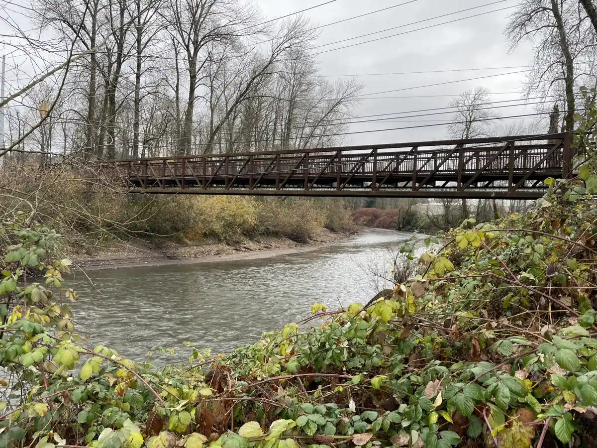 The 24th Street East bridge over the White River along the Sumner Link Trail in Sumner, Washington.