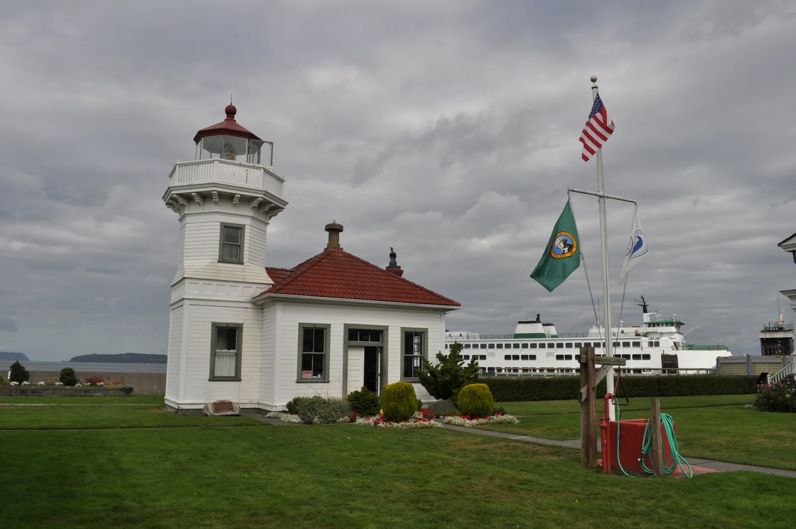 Mukilteo Lighthouse with the ferry Kittitas in the background in Mukilteo, Washington.